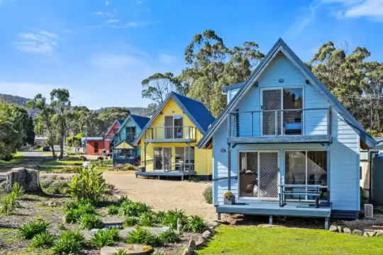 Four Seasons Waterfront Villas 2025 small (12)